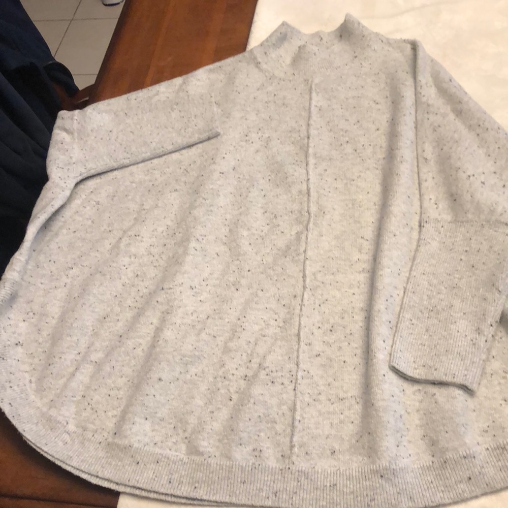 Pretty knit grey, blue speck poncho top.